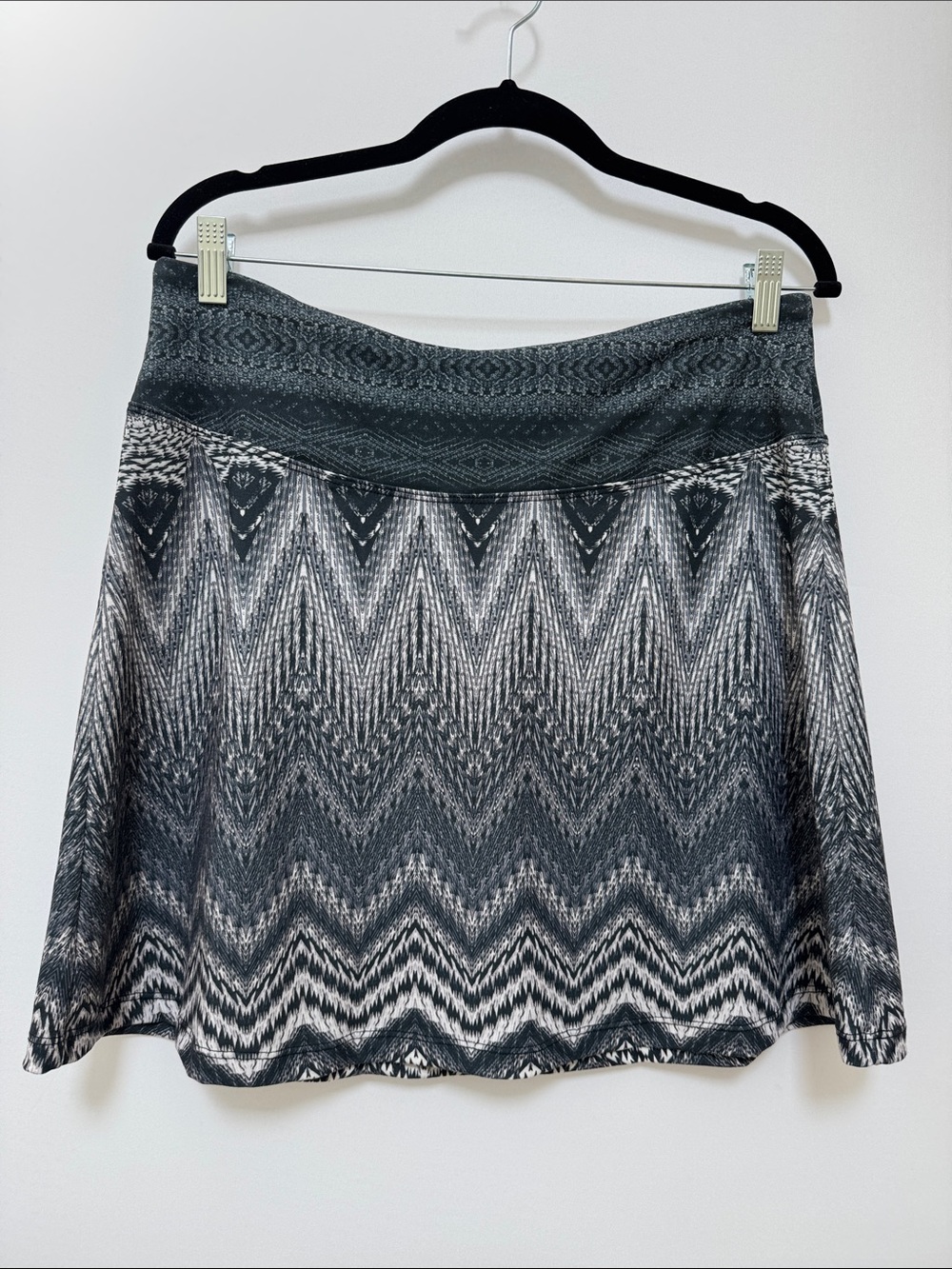 Prana Black and White Patterned Mini Skirt